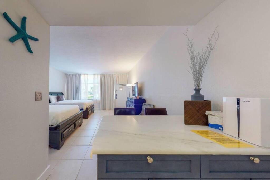 Sea Breeze, Studio 510, Beach Steps Away!+Pool+Wifi Ruskin Ngoại thất bức ảnh