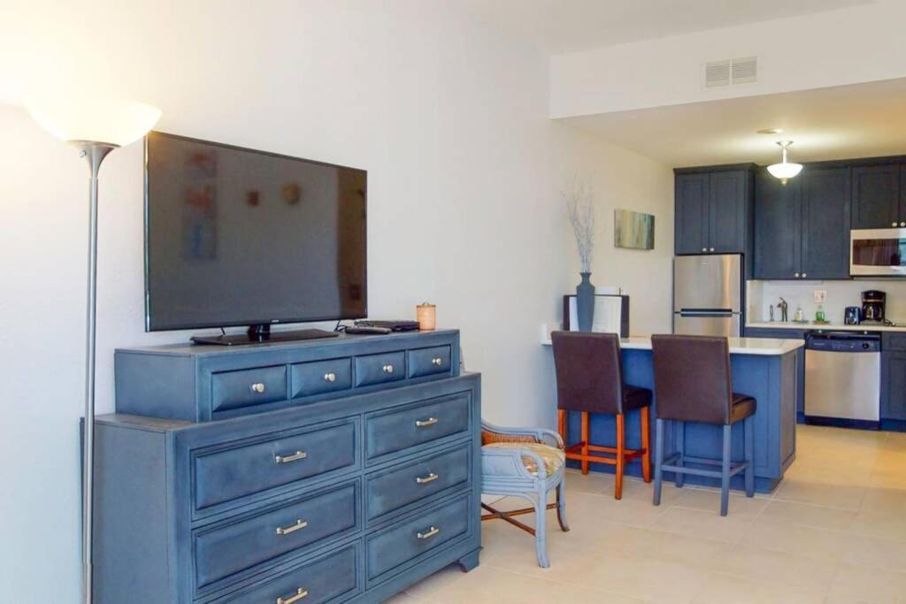 Sea Breeze, Studio 510, Beach Steps Away!+Pool+Wifi Ruskin Ngoại thất bức ảnh
